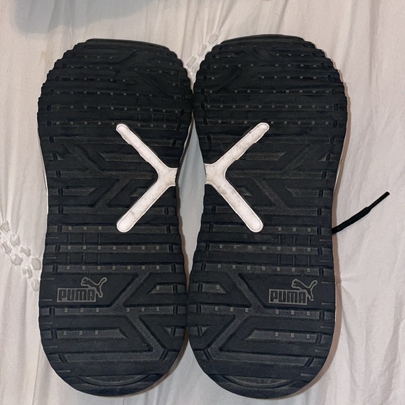 Puma - youth size 6. Great used condition. - Picture 7 of 12